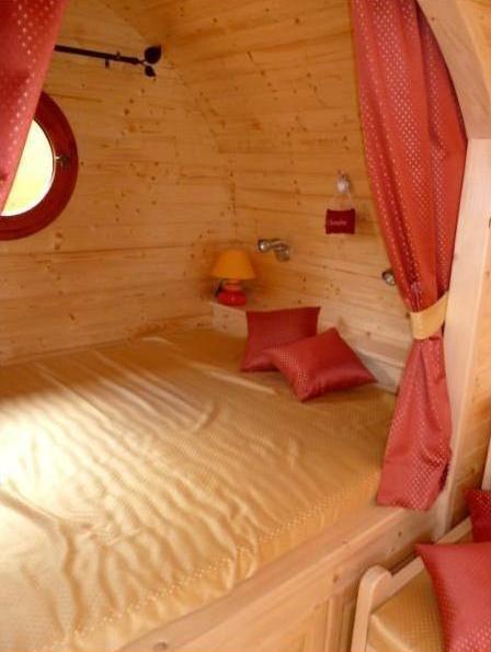 Le Chalet Du Chemin Et Sa Roulotte Berviller-en-Moselle Værelse billede